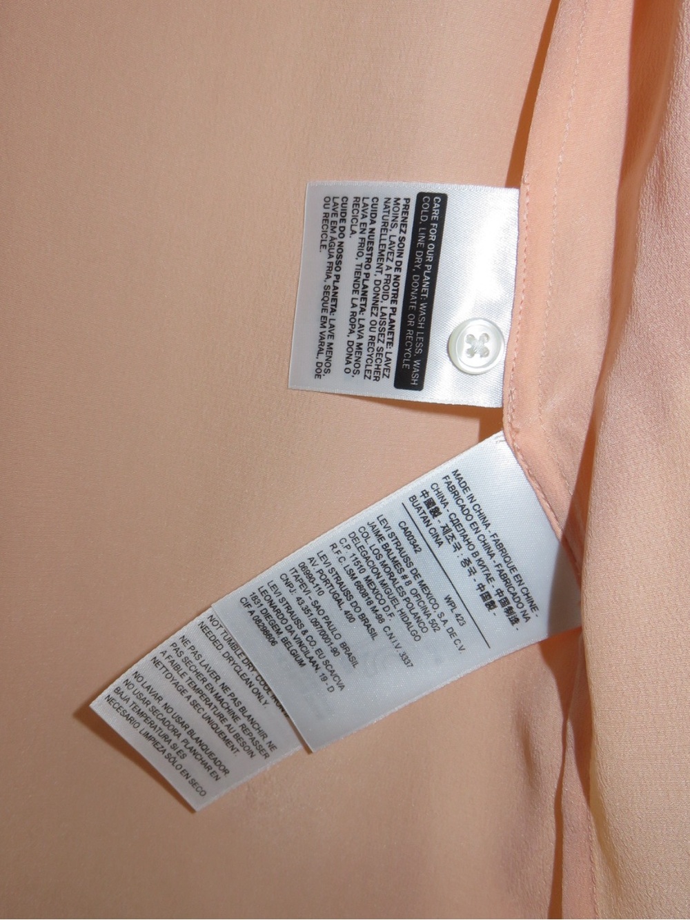 Levi's 100% Silk Collar Button-Down Top - Picture 8 of 11